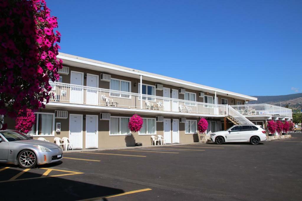 Plaza Motel Penticton Exterior foto