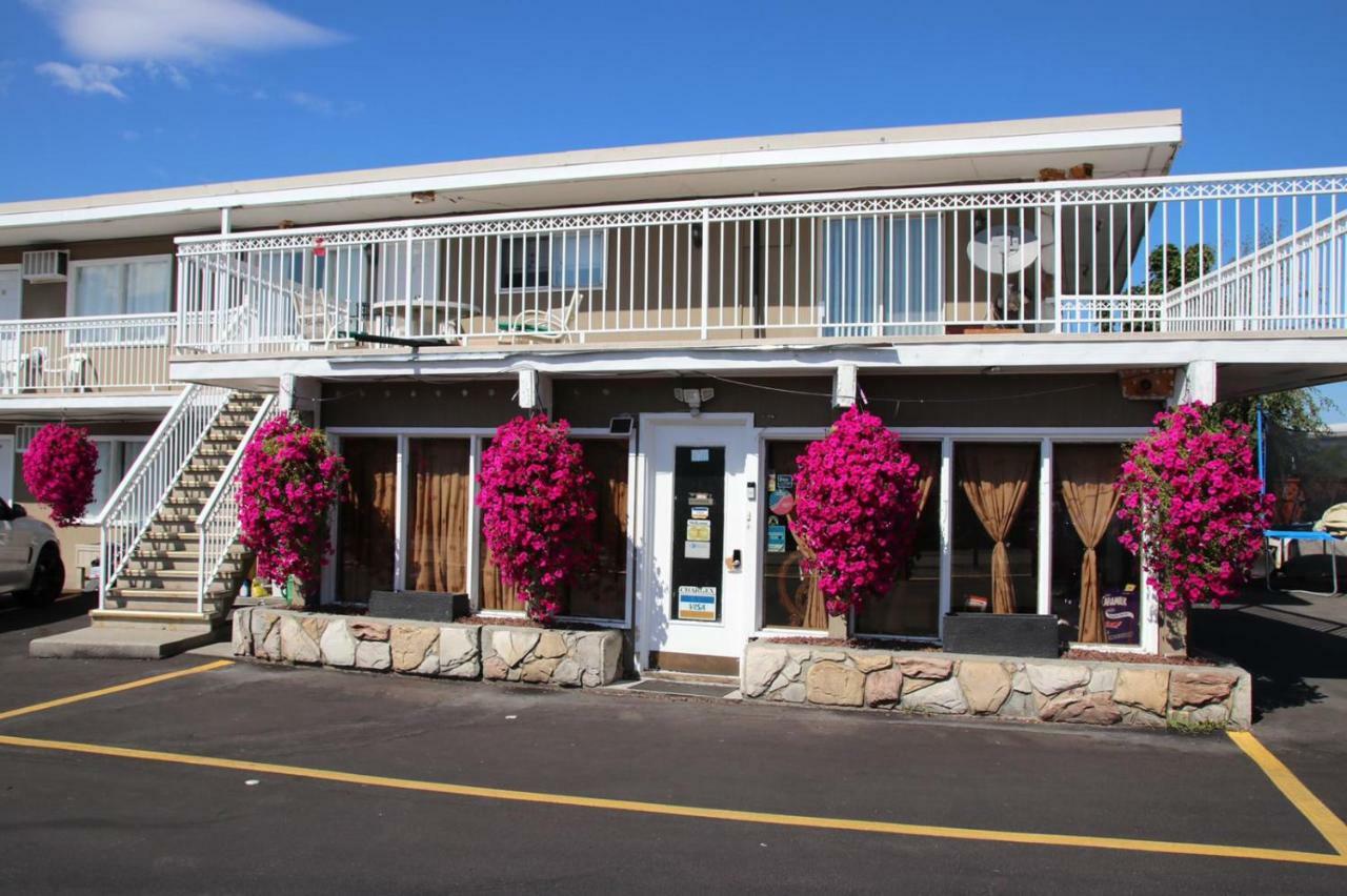 Plaza Motel Penticton Exterior foto